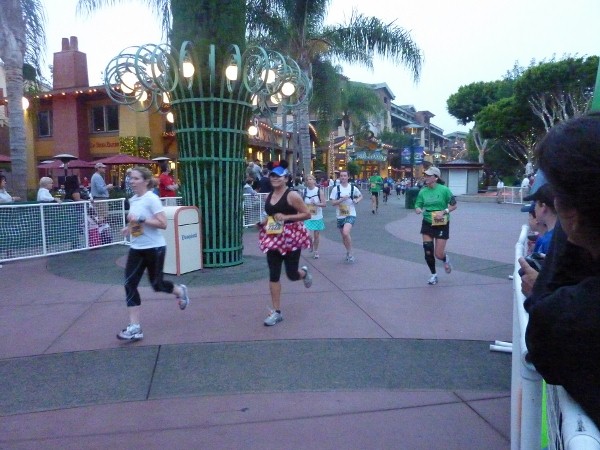 DL Half Marathon Minnie is a popular theme