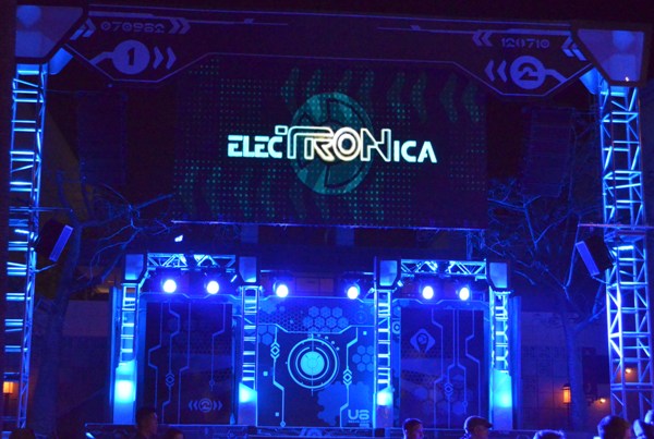 ElecTRONica 157